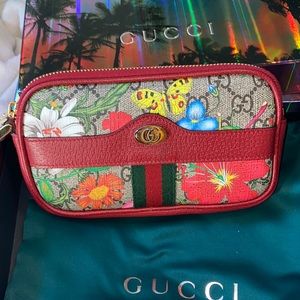 Gucci wristlet